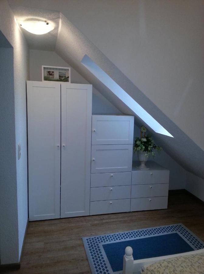 Ferienwohnung Omas Huus Esens Exterior foto